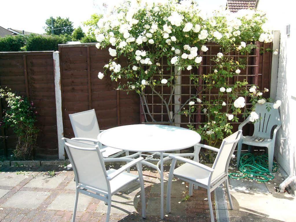 Comfortable Victorian 3 Bedroom Semi-Detached House With Fast Wi-Fi Sittingbourne Kültér fotó