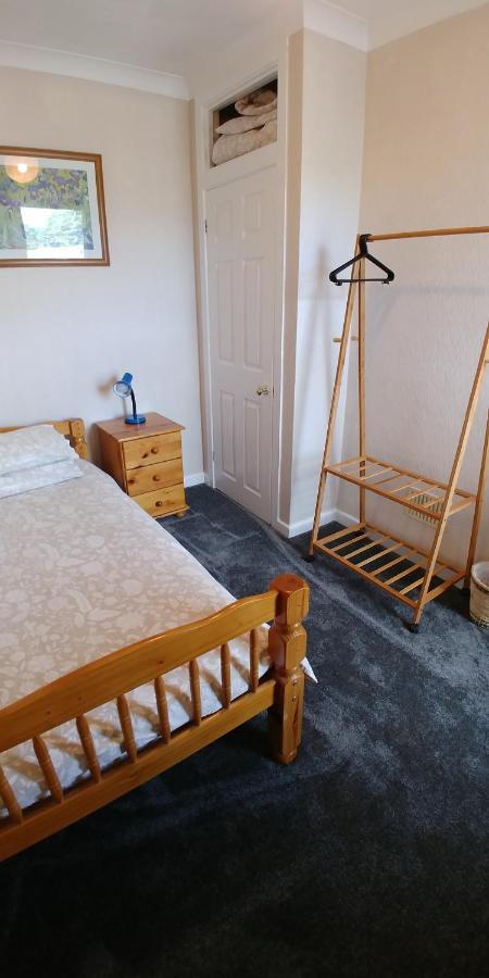 Comfortable Victorian 3 Bedroom Semi-Detached House With Fast Wi-Fi Sittingbourne Kültér fotó